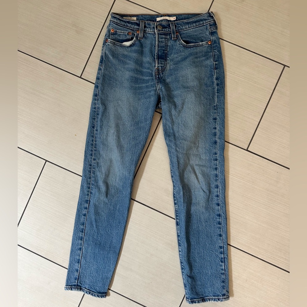Levi’s Wedgie jean